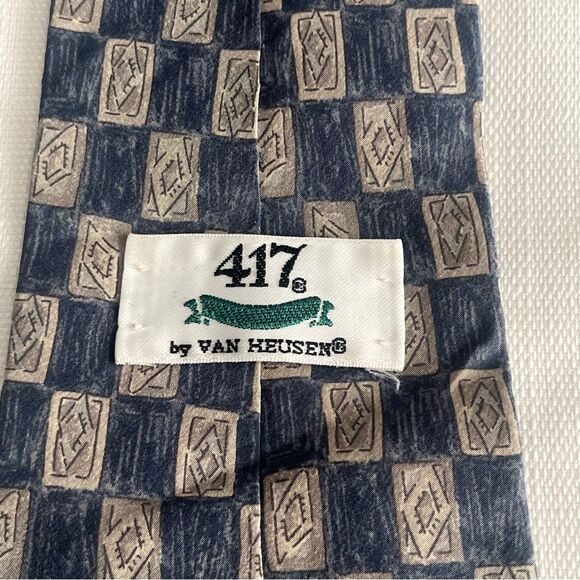 Vintage 417 Van Heusen Italian Silk Necktie Tie Blue Beige - Picture 5 of 6